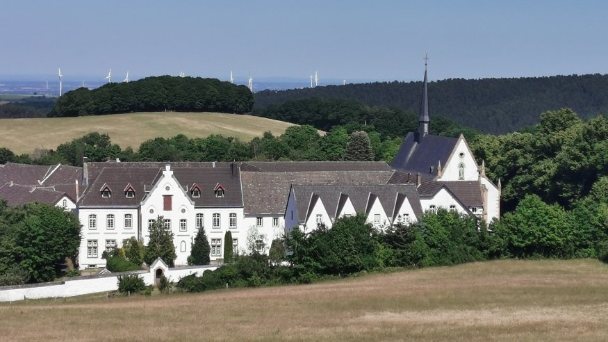 Wanderung von Heimbach entlang der Rur und zum Kloster Mariawald
